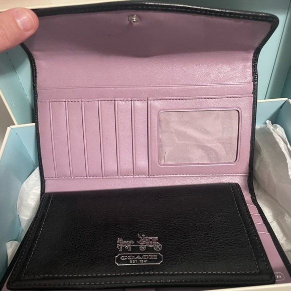 Black Coach Wallet. - Picture 3 of 3